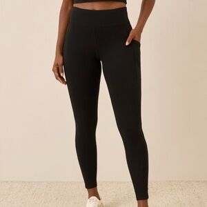 NWT Pact On The Go-To Pocket Legging
